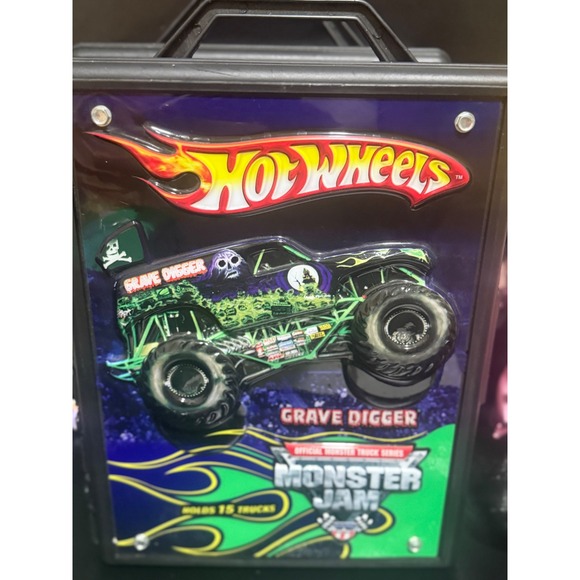 Hot Wheels Monster Jam Grave‎ Digger Truck Carrier Case Holds 15 Trucks